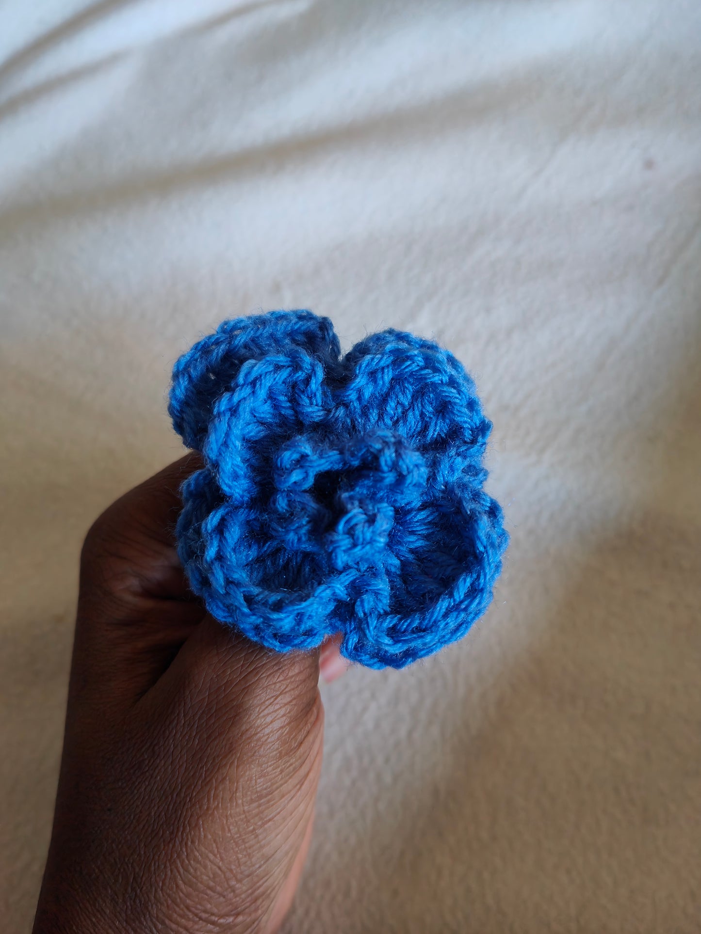 La Fleur au crochet Bleue